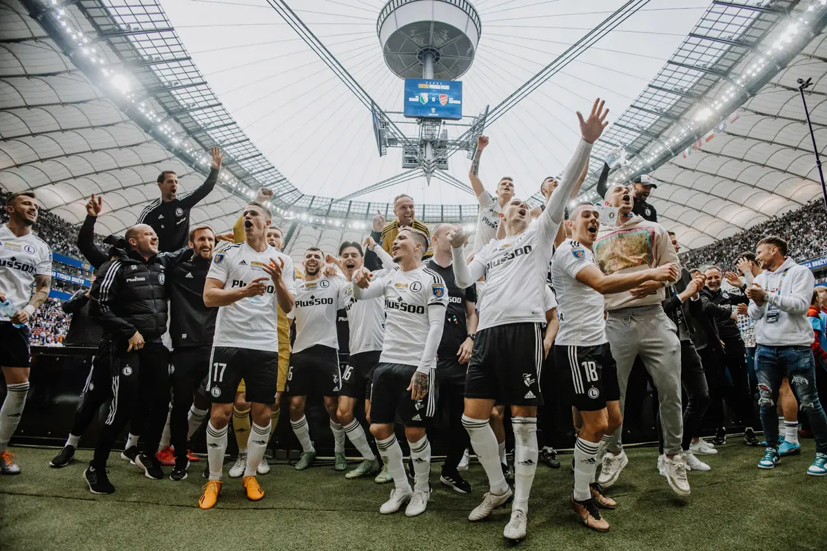 Legia Warszawa – FC Midtjylland. Zapowiedź rewanżowego meczu rundy play-off kwalifikacji Ligi Konferencji Europy. H2H, kursy bukmacherskie i live stream (31.08.2023)