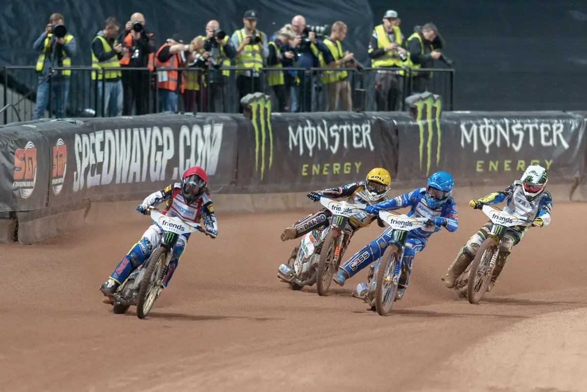 Żużlowe Grand Prix Szwecji 2024 w Målilli. Lista startowa, harmonogram, statystyki, kursy bukmacherskie i live stream (15.06.2024)