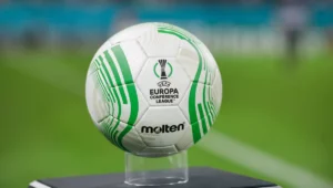 Półfinały Ligi Konferencji 2024/2025. Fiorentina – Real Betis i Chelsea – Djurgardens IF. Rewanże. Terminarz, kursy bukmacherskie i transmisje na żywo