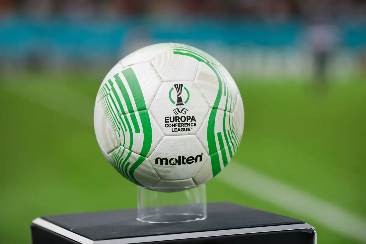 Półfinały Ligi Konferencji 2024/2025. Fiorentina – Real Betis i Chelsea – Djurgardens IF. Rewanże. Terminarz, kursy bukmacherskie i transmisje na żywo